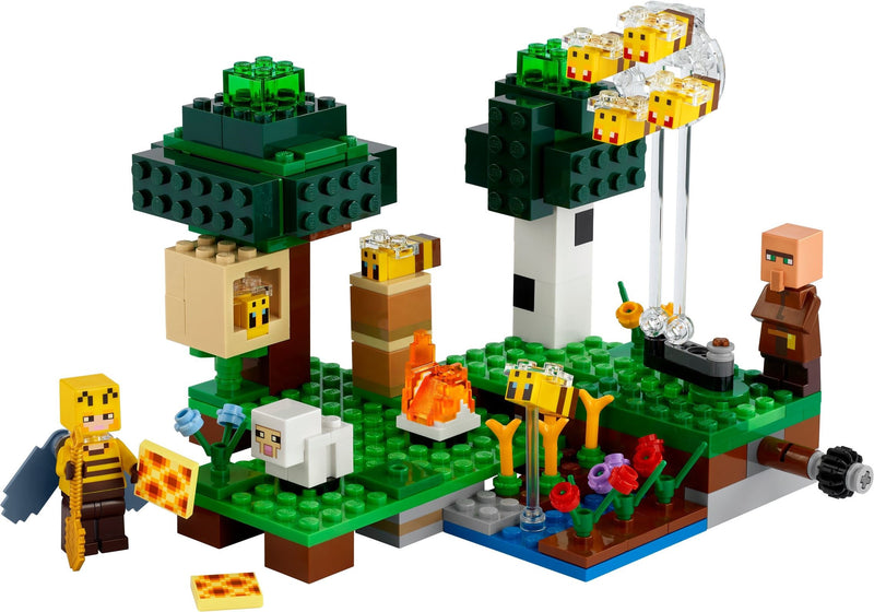 LEGO Minecraft The Bee Farm 21165