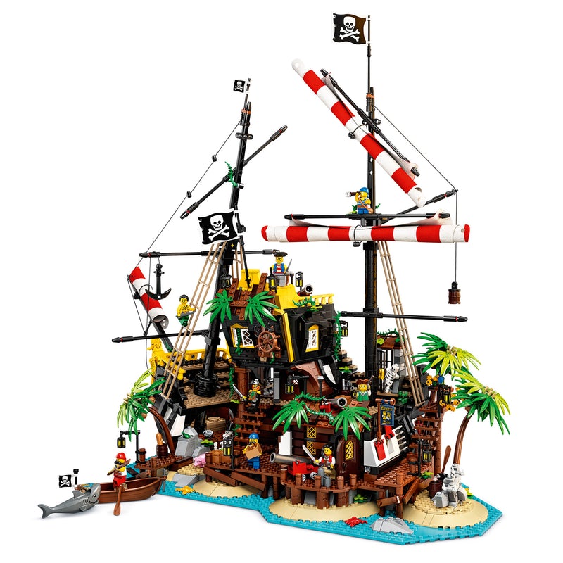 LEGO Ideas Pirates of Barracuda Bay 2in1 Ship and Shipwreck Island 21322