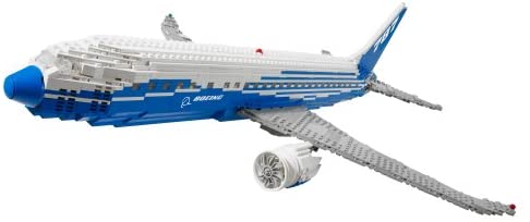 LEGO Sculptures Boeing 787 Dreamliner