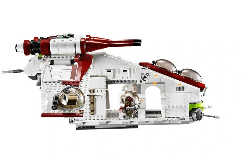 LEGO Star Wars UCS Republic Gunship 75021
